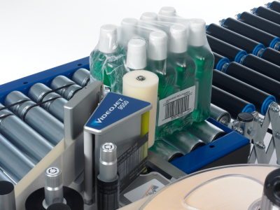 打印贴标机系统贴标过程