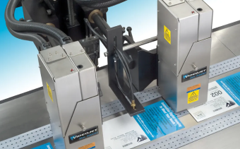 图形喷码机在纸张上喷码